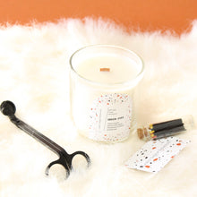 Load image into Gallery viewer, GREEN EYES Hand Poured Candle. Granny Smith Apple. Salted Caramel. Jasmine Leaf. Wood Wick. 12 oz. Clear Vessel.